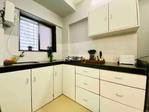 Bliss Nest in Bandra*Central Location*Wi-fi* - Image 4
