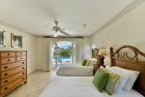 Royal Villa 4, Luxury 3-Bed Villa w/ Pool & Golf - Image 5