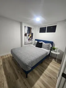 Sleek, Central & Cozy Basement Stay - Image 2