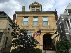 Third Floor Apt. in Historic Home - Image 2