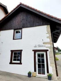 Fully renovated charming maisonette - Image 2
