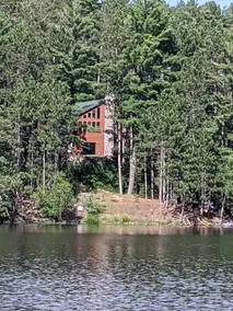 Northwoods Secluded Lakefront Retreat - Image 5