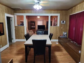 Lewellen 2 bedroom 1 bath/full kitchen - Image 2