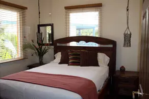 #7 Beachfront Poolside Bungalow - Image 5