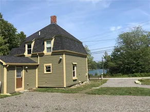 Quaint Maine House - Image 2