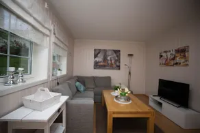Cosy and well-equipped apartment with free parking - Image 2