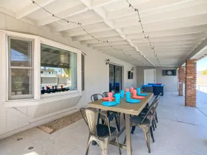 Tempe Oasis! 5 bedroom 3 bath with Pool - Image 2