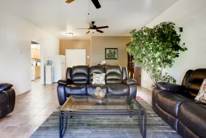 Private Guest House - Image 2