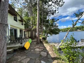 Spacious Waterfront Year Round Cottage - Image 2