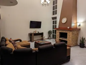 Accommodation in Cuenca ”Villa Rosita” + Pool - Image 4