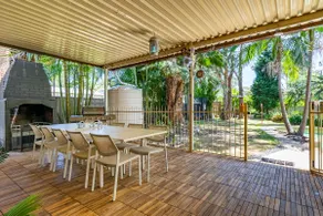 Vivid Lake Beach Pool EV Charger Fireplace 1hr syd - Image 4