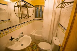 Cute 1 bedroom unit in a charming medieval town - Image 5