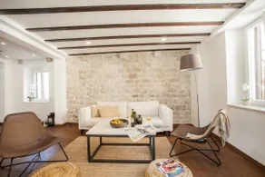 Tinel Longo, holiday home for up to 8, city center, BBQ, terrace - Image 5