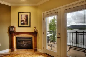 Lake Life Luxury w/ Beautiful View Balcony & Pool - Image 4