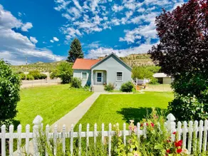 Laini’s Cottage between Zion and Bryce - Image 2