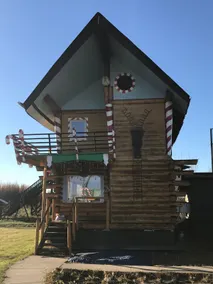 Elf House - Image 4