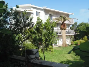 Apartment 2 - Image 2