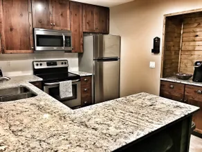 Luxury 5bd/5bth Condo, Walk to the Boyne Ski Lifts and Lodge! - Image 4