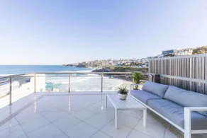 Absolute Tamarama Beachfront on Bondi Coastal Walk - Image 2