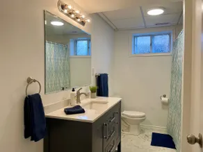 Ideal Getaway | Newly Renovated | Long Term Stays - Image 4