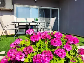 White Apartment Sea View - Image 3