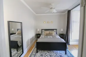 Urban Apartment in Rockridge Neighborhood - Image 2