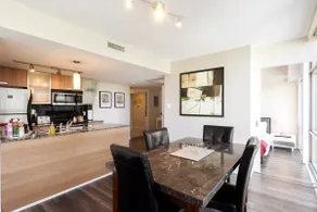 College Park :2Bd+2bth + Free parking - Image 2