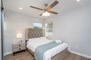 House #A Short Walking Distance To Gaylord Resorts - Image 4