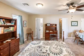 Covered Bridge Retreat Private Suite - Image 5