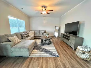New Construction! 2 mins walk to beach! - Image 3