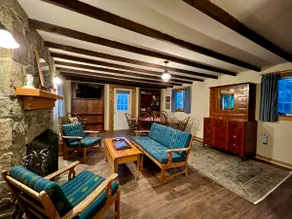 Carriage House & Loft in Manchester Village - Image 4