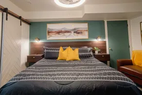 Private King Suite Near Airport *No Cleaning Fee! - Image 3