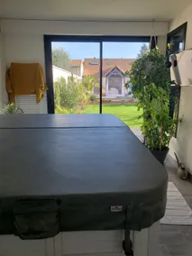 House rentals with a pool and a hot tub - Image 2