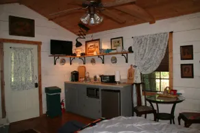 Wynnewood ”Jettie Jewel” Cottage 1 BDRM/2 Person - Image 3
