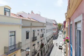 Typical Light Filled Graça Apt w AC, By TimeCooler - Image 2