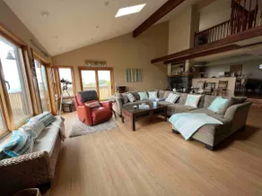 Sea Miracle: Spacious Home & Gorgeous Views - Image 3