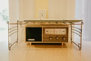 Retro first floor apartment, Clare - Image 5