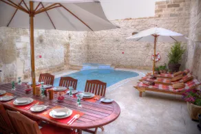Casa personaggio Id-Dwejra con piscina di lusso e vasca idromassaggio, vicino a St Peters Pool Bay - Image 5