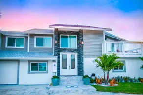 Spacious 4BR Beach House with Stunning Ocean Views - Image 3