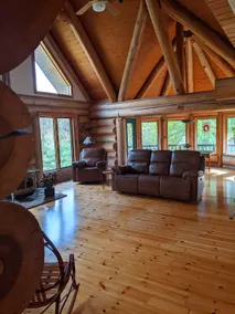 Beautiful Real log home on the Olentangy River - Image 5