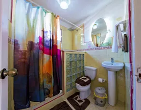 Hostel Amenities Entire place (free wifi) - Image 5