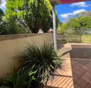 Higgins Lane Motel - Image 3