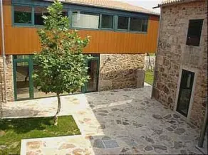 Home Apartment - Image 4