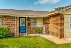The Hornet Hive~3BR, 2BA~Pool Table~Fun~Clean! - Image 3