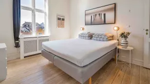 Luxurious apartment free parking! - Image 5
