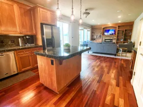 Parkside Retreat with Yard & BBQ, Family-friendly - Image 5