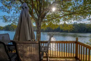 Loungin' on the Lake! - Image 5