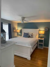 #3 Bright 1-Bdrm suite downtown with parking - Image 2