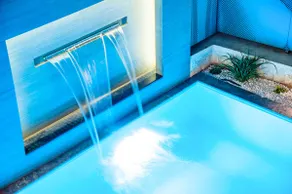 Perla Nera | Heated Pool - Image 2