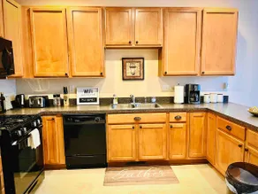 Spacious, Conveniently Located Townhouse - Image 5